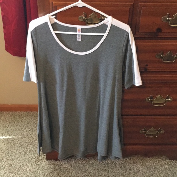 LuLaRoe Tops - Lularoe Perfect T